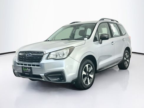 Used 2017 Subaru Forester 2.5i w/ Alloy Wheel Package AWD/4WD image 3