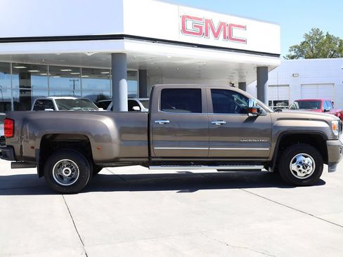 Used 2015 GMC Sierra 3500 Denali w/ Duramax Plus Package AWD/4WD image 7