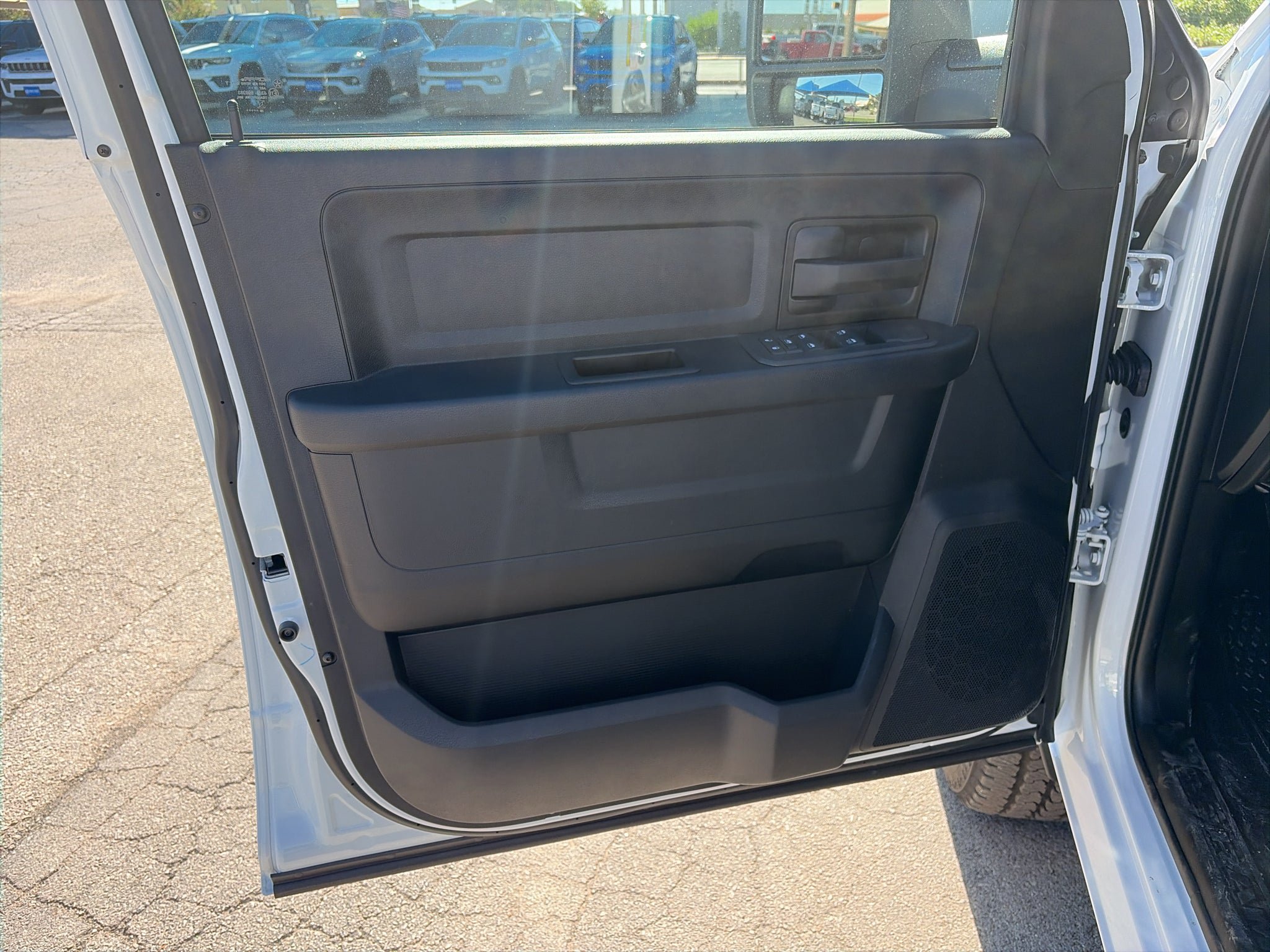 New 2027 RAM 3500 Tradesman w/ Chrome Appearance Group A AWD/4WD image 13