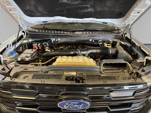 Certified 2025 Ford Expedition Active AWD/4WD image 16