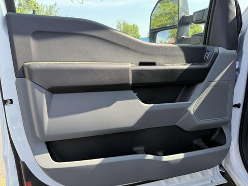 New 2025 Ford F550 4x4 SuperCab Super Duty image 8