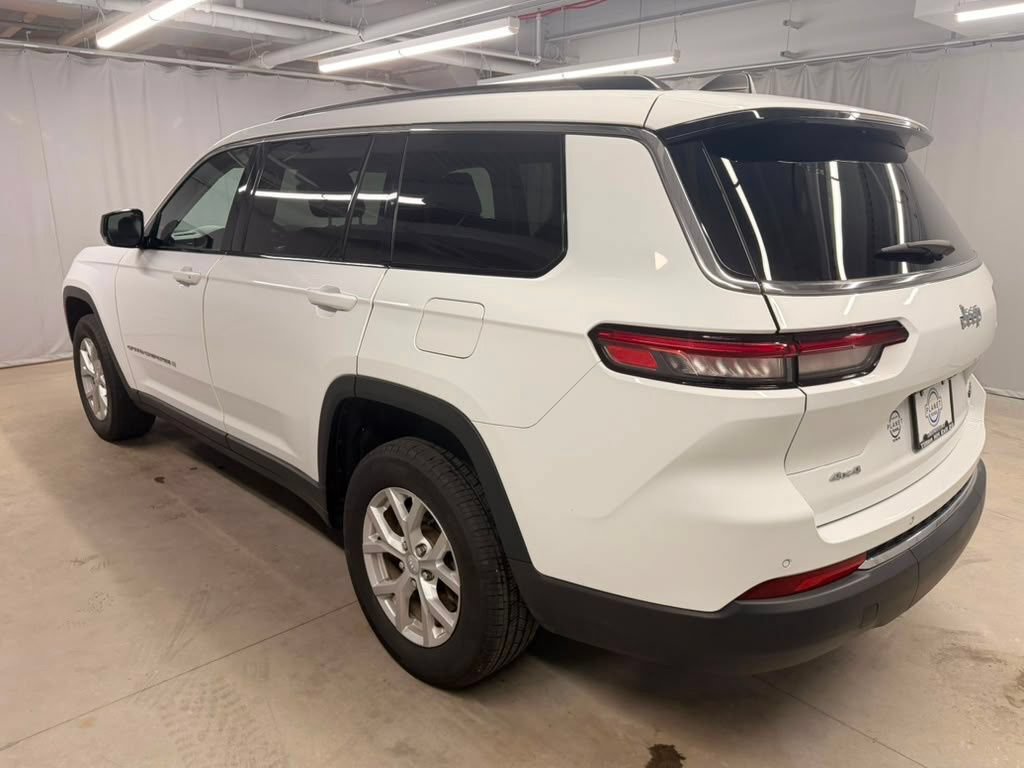 Used 2023 Jeep Grand Cherokee L Limited AWD/4WD image 9