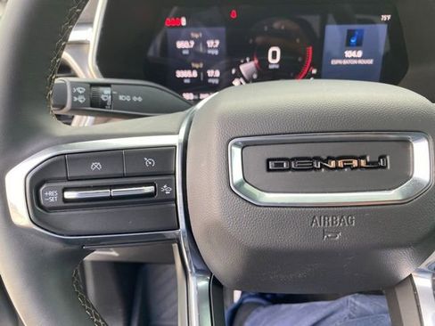 Used 2024 GMC Canyon Denali image 31
