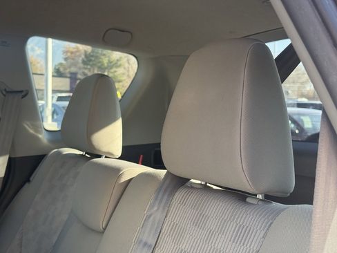 Used 2012 Toyota RAV4 4WD V6 image 24