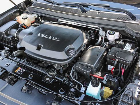 Used 2022 Chevrolet Colorado LT w/ Redline Special Edition image 26