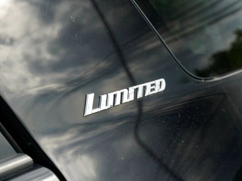 Used 2010 Toyota 4Runner Limited AWD/4WD image 11