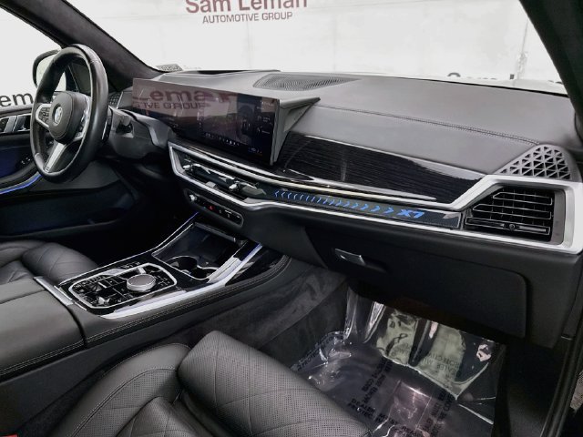 Used 2026 BMW X7 xDrive40i w/ M Sport Package AWD/4WD image 30