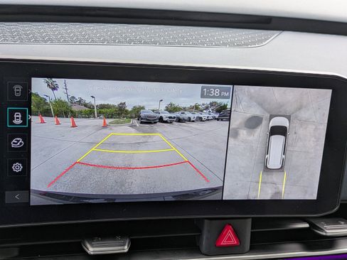 Used 2025 Kia Carnival SX Prestige image 30