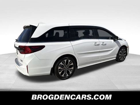New 2025 Honda Odyssey Elite image 3