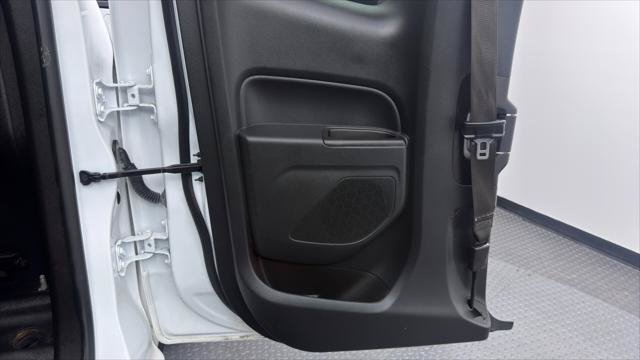 Used 2022 Chevrolet Colorado LT w/ Fleet Safety Package RWD image 17
