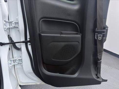 Used 2022 Chevrolet Colorado LT w/ Fleet Safety Package RWD image 17