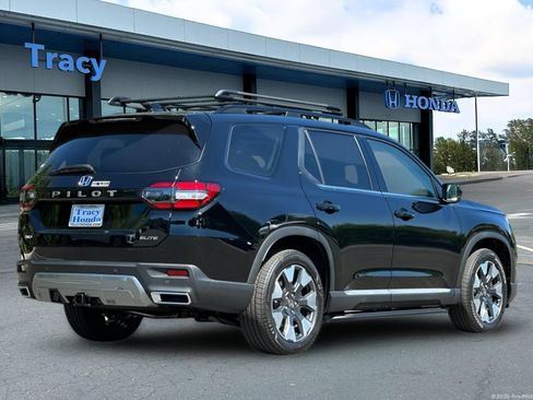 New 2026 Honda Pilot Elite image 6