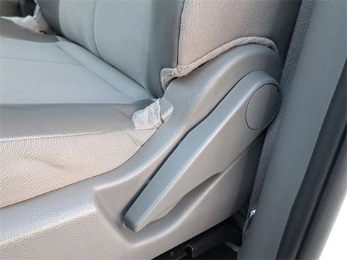 Used 2018 Nissan NV 3500 S image 18