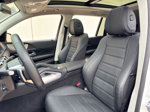 Used 2024 Mercedes-Benz GLS 450 4MATIC image 48