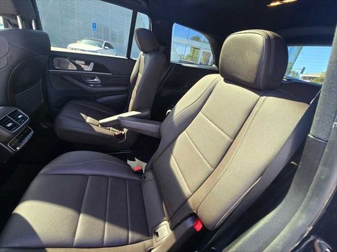 Used 2022 Mercedes-Benz GLS 450 4MATIC image 21