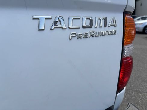 Used 2002 Toyota Tacoma PreRunner RWD image 11