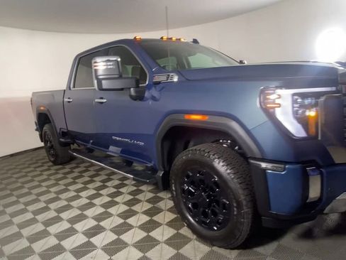 New 2025 GMC Sierra 2500 Denali w/ Denali Reserve Package image 3