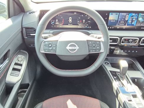 New 2026 Nissan Sentra SR image 8