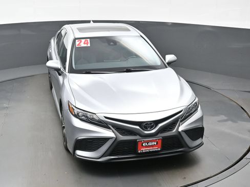 Used 2024 Toyota Camry SE FWD image 35