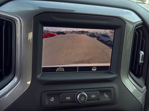 Used 2022 Chevrolet Silverado 1500 Custom image 18