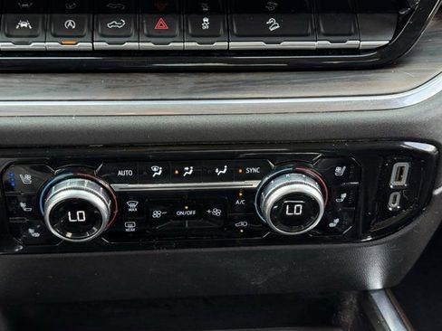 Used 2023 GMC Sierra 1500 SLT w/ SLT Premium Package AWD/4WD image 20