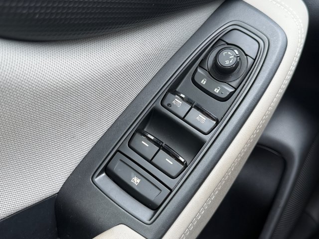 Used 2021 Subaru Forester Premium AWD/4WD image 29