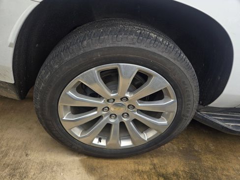 Used 2021 Chevrolet Suburban Premier AWD/4WD image 10
