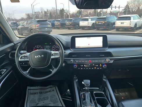 Used 2022 Kia Telluride S image 6