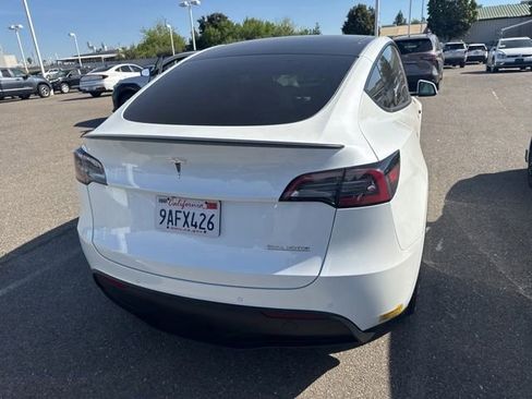 Used 2022 Tesla Model Y Performance image 7