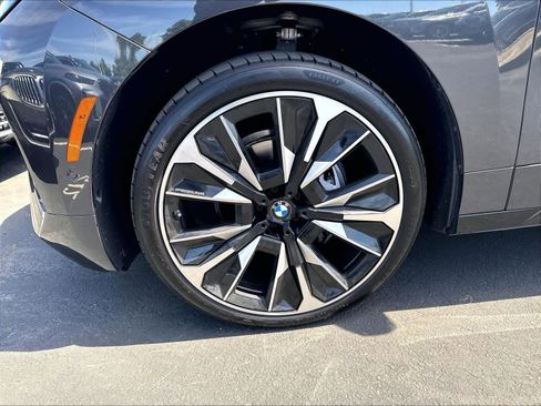 Used 2026 BMW iX xDrive45 AWD/4WD image 32