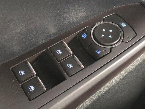 Used 2020 Ford Explorer XLT RWD image 27