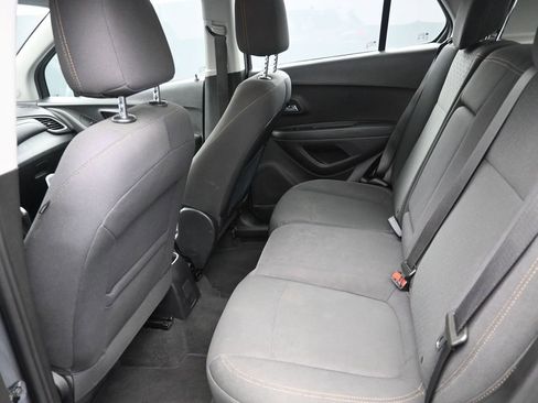 Used 2020 Chevrolet Trax LS FWD image 14