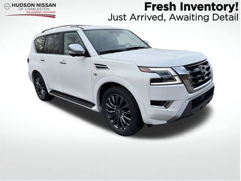 Used 2022 Nissan Armada Platinum w/ Captain's Chairs Package image 1