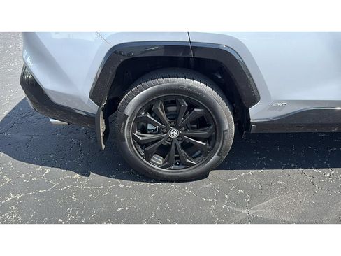 Certified 2024 Toyota RAV4 SE w/ Weather Package AWD/4WD image 14