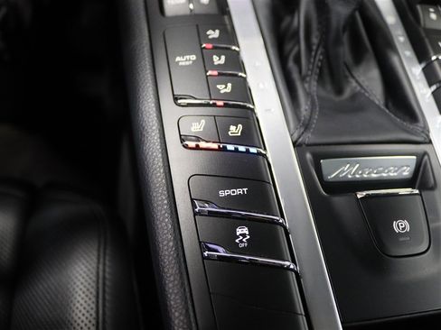 Used 2018 Porsche Macan S AWD/4WD image 20