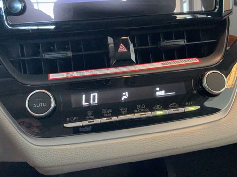 Used 2026 Toyota Corolla LE FWD image 14