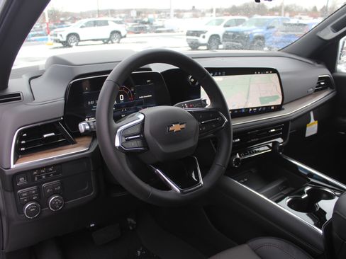 New 2026 Chevrolet Suburban High Country image 10