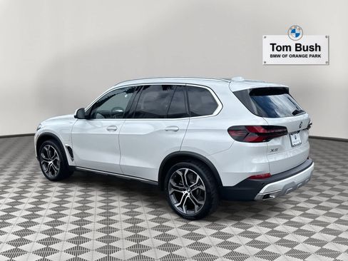 Certified 2025 BMW X5 xDrive50e image 5