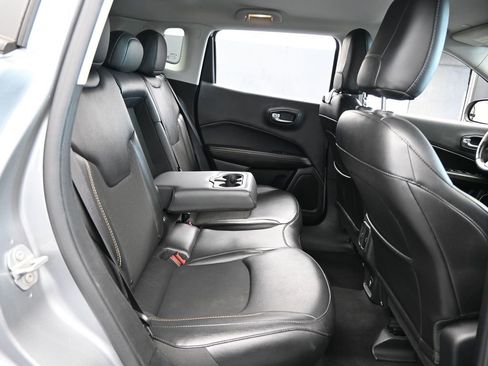 Used 2020 Jeep Compass Latitude image 39