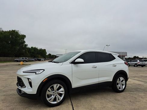 Used 2024 Buick Encore GX Preferred image 9