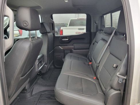 Used 2021 GMC Sierra 1500 SLT image 24