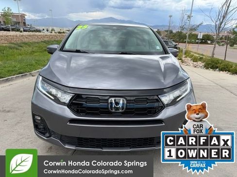 Used 2025 Honda Odyssey Elite image 2
