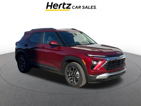 Used 2025 Chevrolet TrailBlazer LT image 1