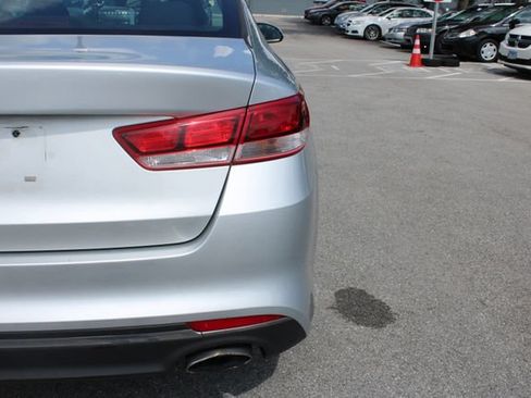 Used 2018 Kia Optima LX FWD image 41