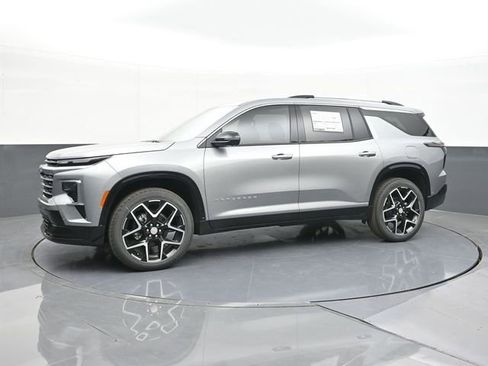 New 2026 Chevrolet Traverse High Country w/ LPO, Floor Liner Package FWD image 7