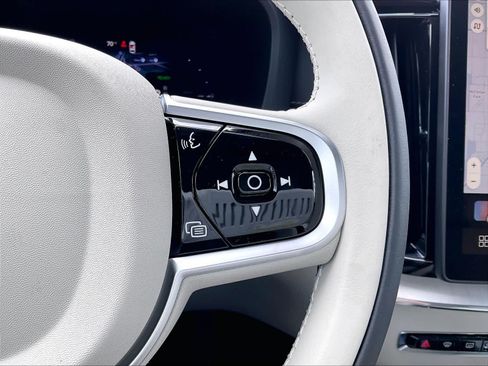 New 2026 Volvo XC60 T8 Ultra w/ Climate Package PRO AWD/4WD image 18