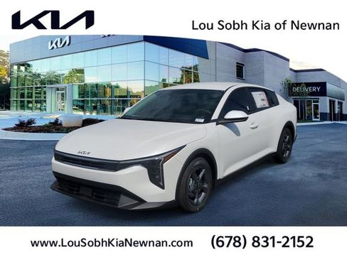 New 2026 Kia K4 LXS image 1