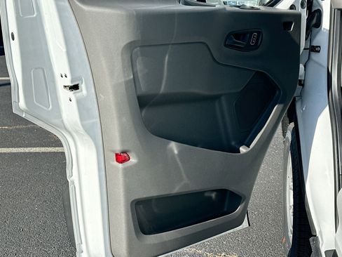 New 2026 Ford Transit 250 148 Medium Roof RWD image 15