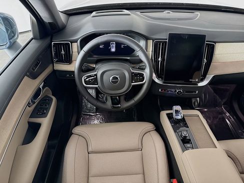 New 2026 Volvo XC90 T8 Ultra w/ Protection Package Premier AWD/4WD image 24
