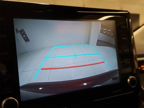 Used 2022 Toyota Corolla LE image 26